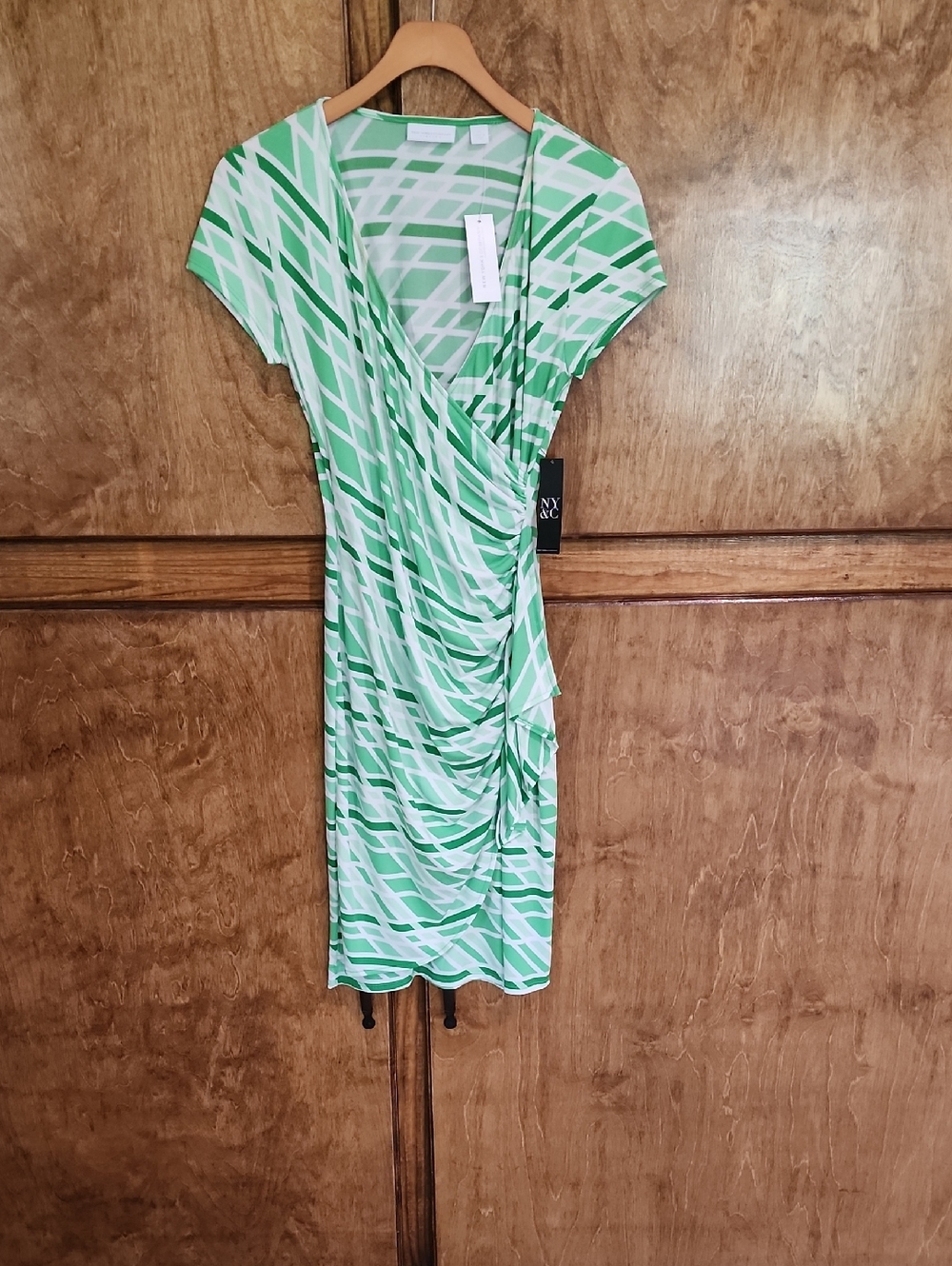 NWT-New York & Company Mint and White Abstract Ruched Wrap Midi Dress